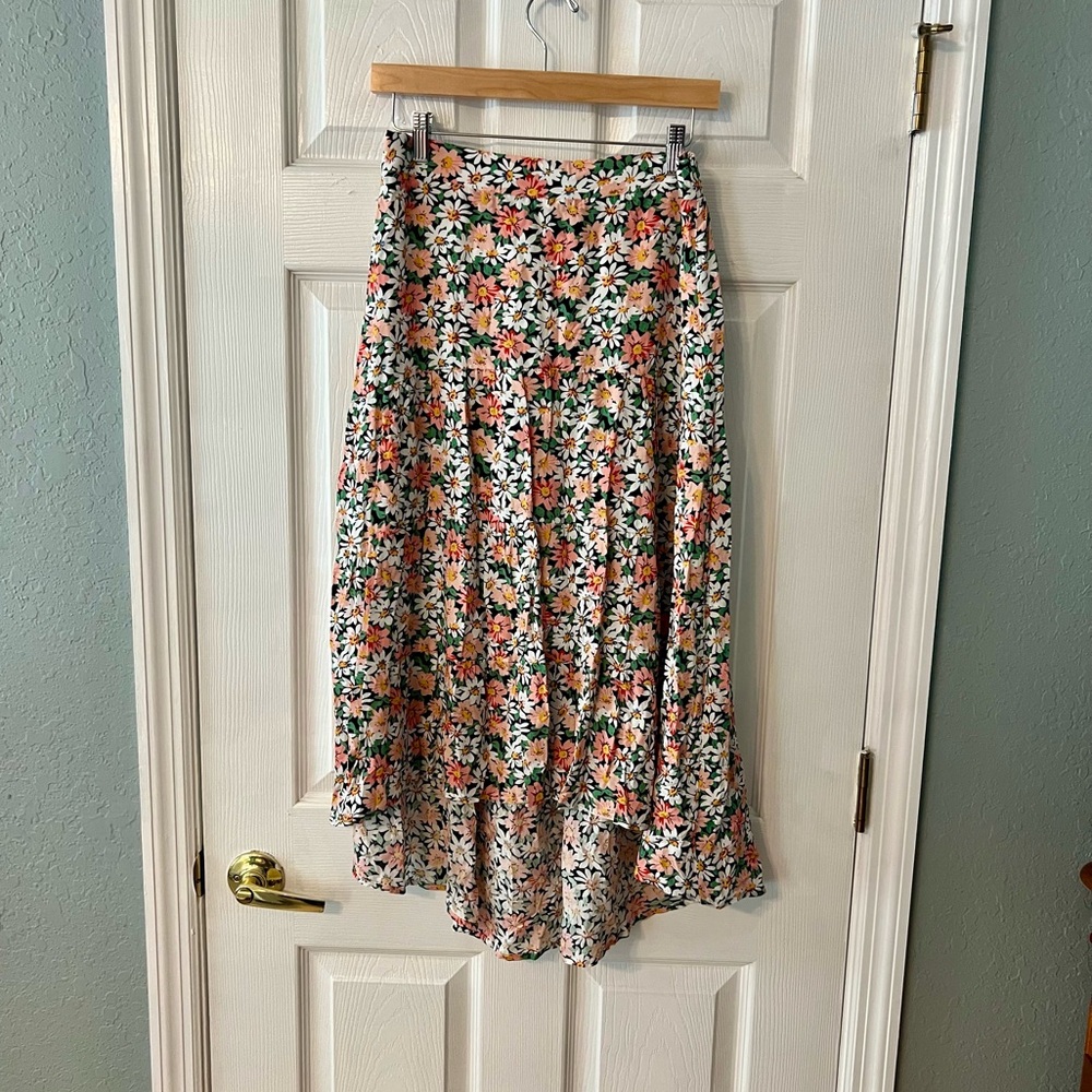 NWT Women’s Floral Midi Skirt Size Medium
